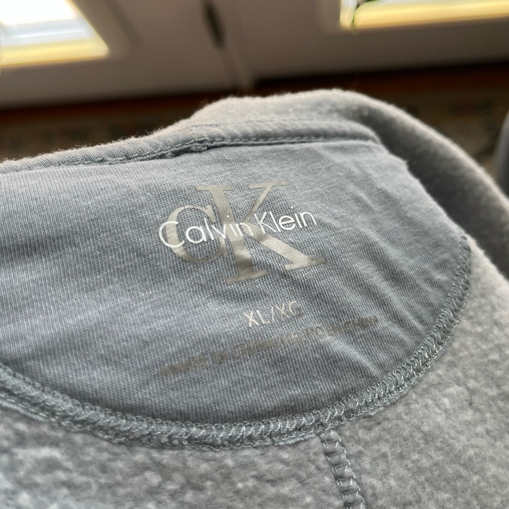Calvin Klein Funnel Neck Pullover! - Picture 5 of 5